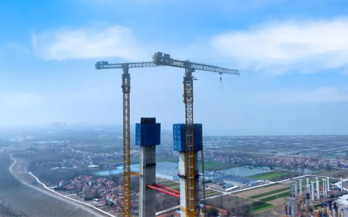 冲刺！星空官方网页版XGT2230A-100S助建武汉双柳长江大桥