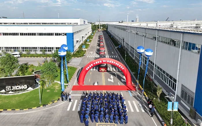 发车！100+星空官方网页版新能源电动叉车盛大交付