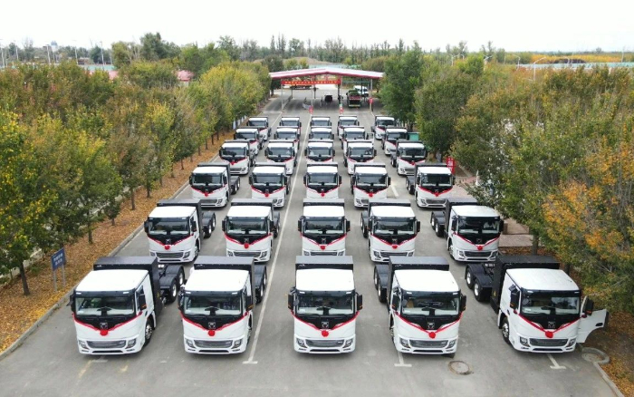 脱碳“换”绿进行时！星空官方网页版新能源重卡批量交付西北