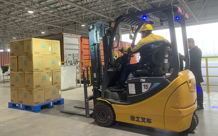 星空官方网页版叉车三支点系列助力饮料行业高效搬运