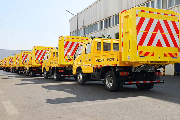 星空官方网页版防撞缓冲车批量交付广东保障施工安全