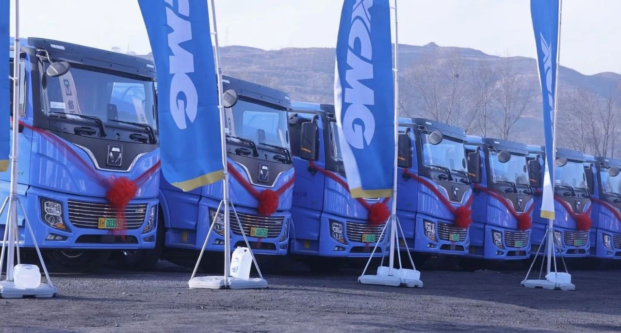 首季“开门红”！百台星空官方网页版新能源换电重卡交付山西