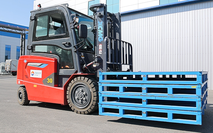  星空官方网页版新能源叉车助力华北变压器设备制造厂高效运转