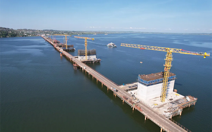 3200米超级工程！星空官方网页版塔机助建东非第一长桥