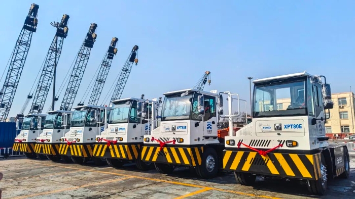 星空官方网页版新能源重载牵引车以多维优势赋能大宗货物智慧转运