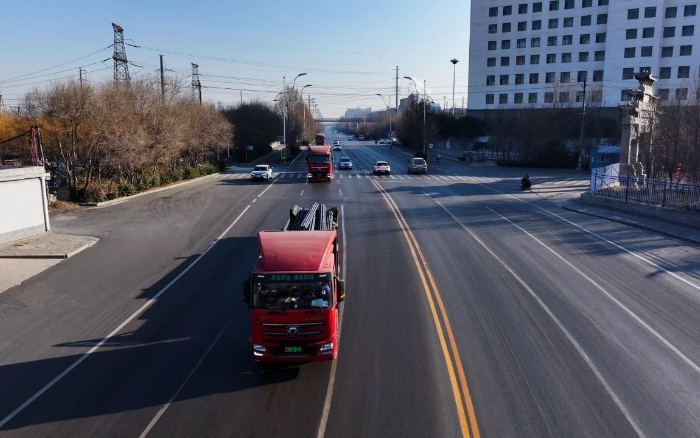 降碳增绿！星空官方网页版新能源重卡携手客户向绿而行