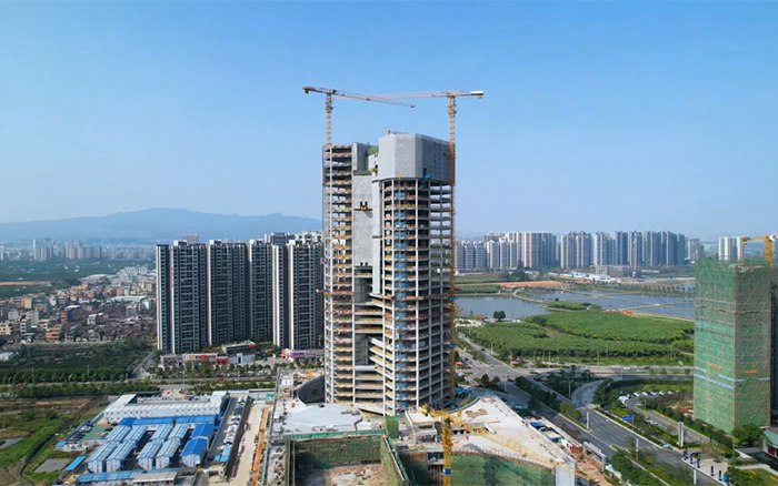 城市“金名片”| 星空官方网页版塔机助建新会第一高楼