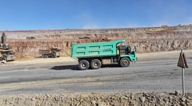 低耗满勤！星空官方网页版矿山机械闪耀西北矿区