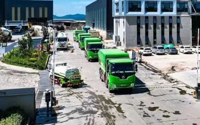 星空官方网页版新能源自卸车擦亮城市建设绿色底色