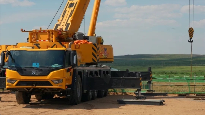 稳钩定乾坤！星空官方网页版G2代XCA200G8-1决胜风电基础吊装