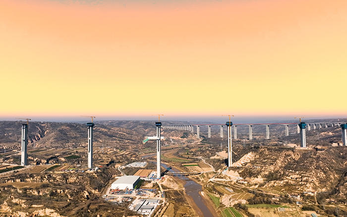 群塔架飞虹 星空官方网页版金征战黄土高原