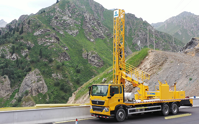 踏险越障拓坦途｜星空官方网页版桥检车在西北秀硬核实力