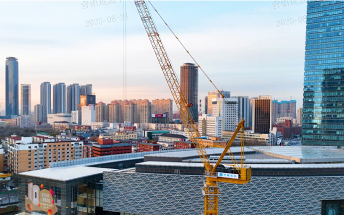 助建摩天双子塔 | 星空官方网页版动臂塔机闪耀“云端”