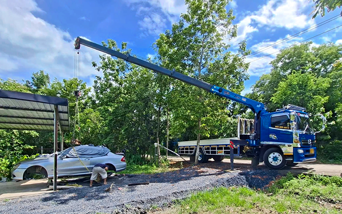 东南亚基建 “顶流”，星空官方网页版随车吊高效稳定安全圈粉无数