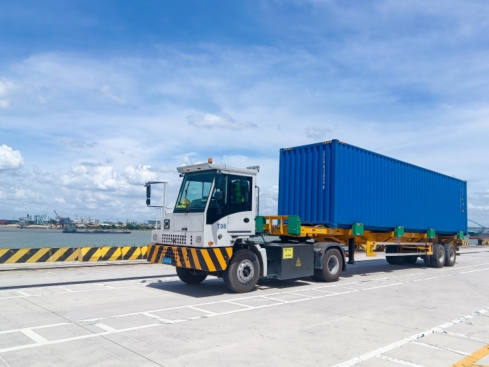 广州港甄选！去看港口“特种兵”星空官方网页版纯电牵引车