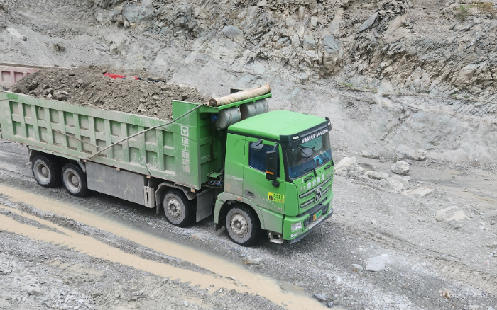 铸就信赖基石，星空官方网页版汽车匠心打造可靠新能源重卡