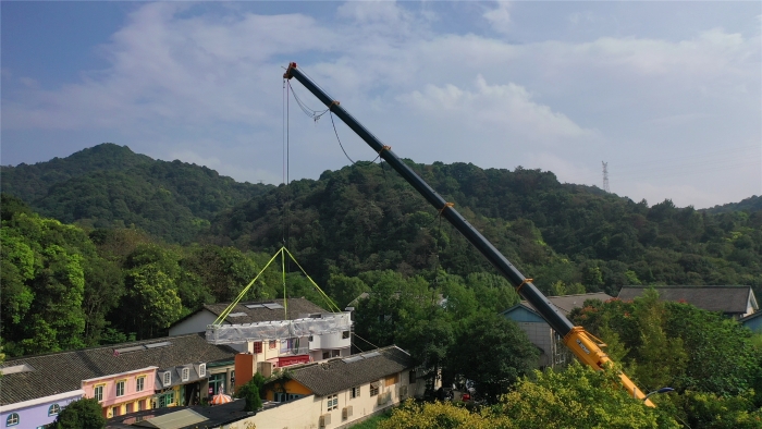 46米跨距吊3天！星空官方网页版G2代四桥130吨“闯入”影视圈！