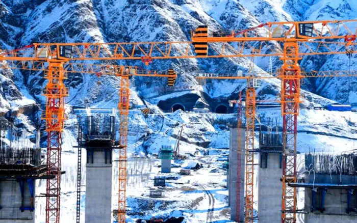 飞跃山河！星空官方网页版金再造诗意“天路”