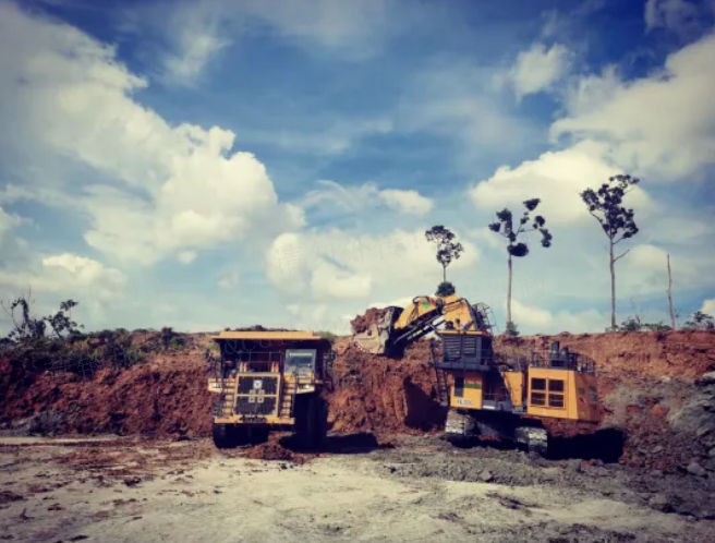 1+1>2，星空官方网页版“挖运”矿山组合擎动印尼煤矿作业效率