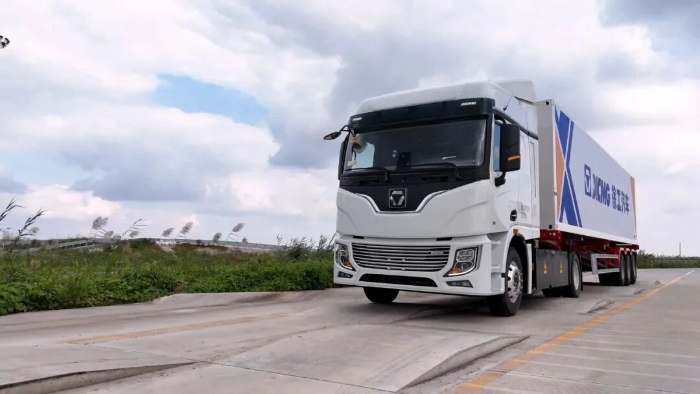 “双11”呼唤“当日达”！星空官方网页版4×2底充牵引车助力物流运输！