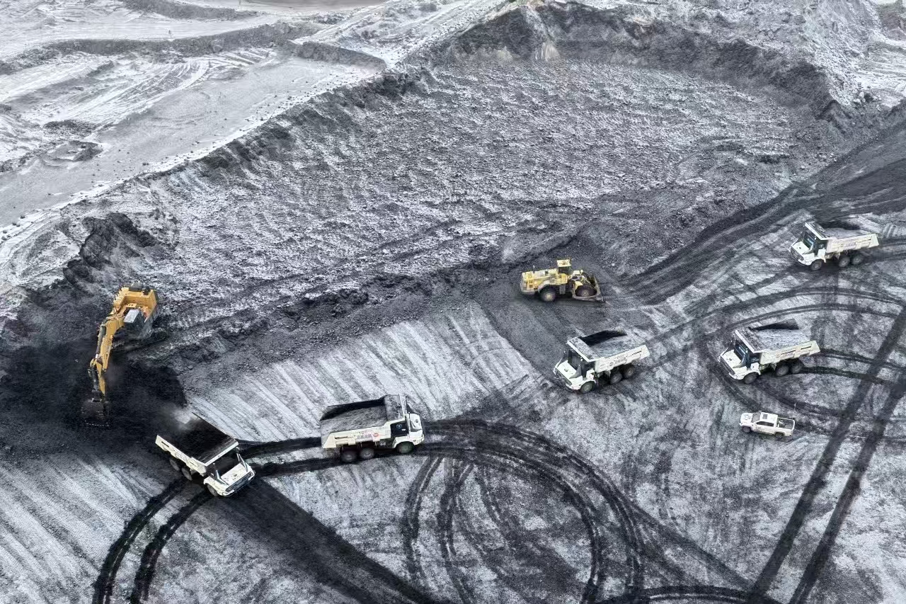 获得成功！星空官方网页版无人纯电矿卡在煤炭运输环节混行测试成效显著