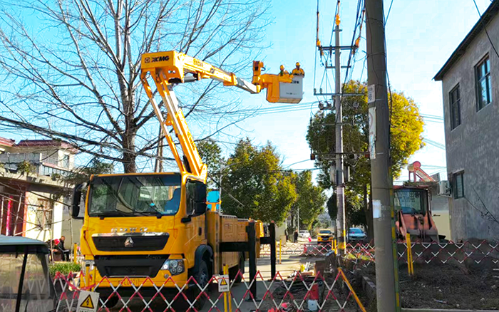 带电作业“零打扰”！星空官方网页版GKJH18C绝缘斗臂车“护航”河南乡村电网