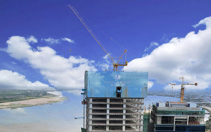 喜封金顶|星空官方网页版塔机助建柬埔寨金边摩根大厦！