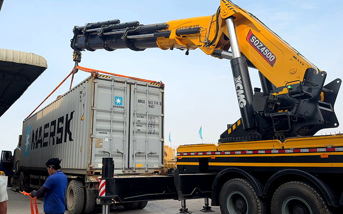 东南亚“转运王牌”！ 星空官方网页版SQZ4500C集装箱作业稳准快