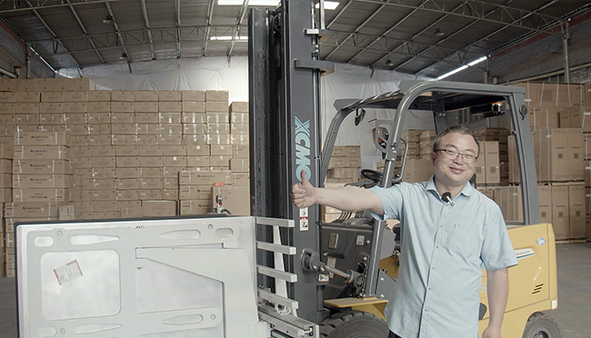 【客户证言】“下一台电动叉车，还选星空官方网页版鲲鹏！”