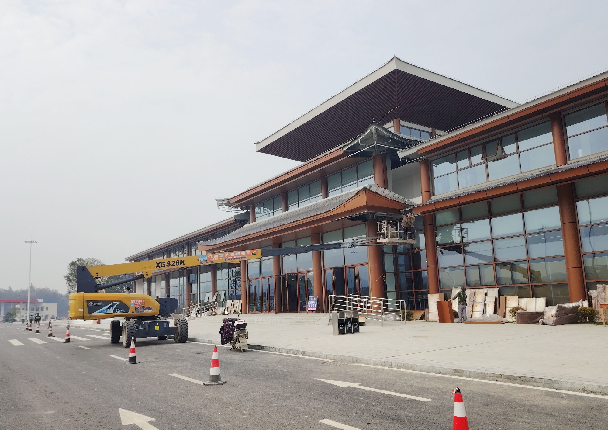 灵活高效筑通途！星空官方网页版XGS28K助力江西省吉安市峡江服务区施工