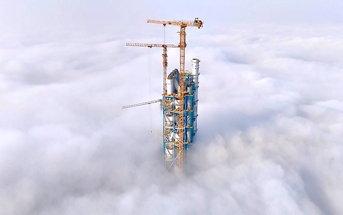 200米高空战风沙！星空官方网页版群塔建功沙特重点项目