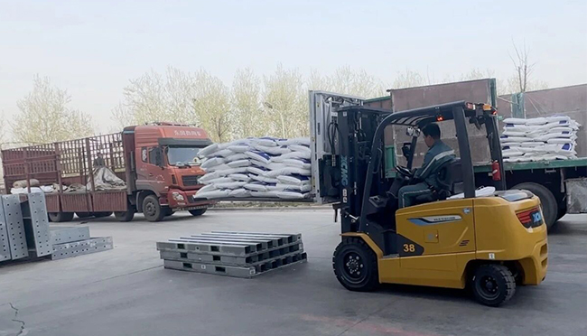 绿上云“滇”！百余台星空官方网页版叉车助力云南水果市场绿色搬运